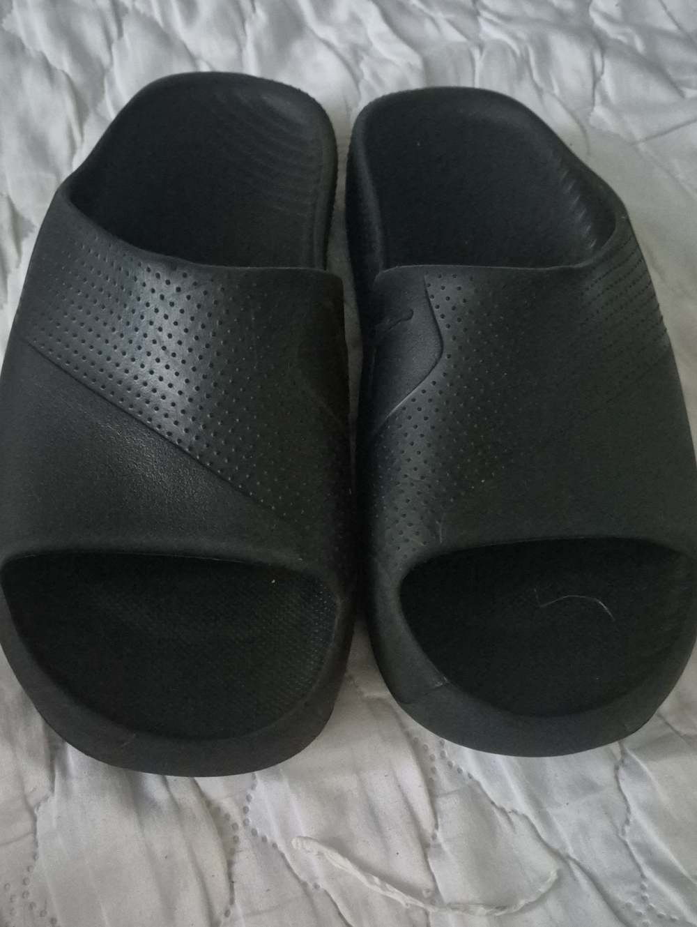 Black Men's Slide Sandals - Cushioned Everyday Slides